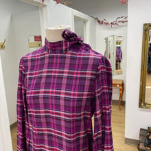 Load image into Gallery viewer, RW&amp;CO plaid top S
