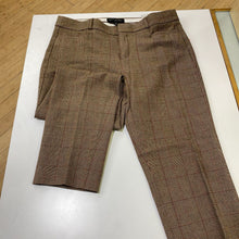 Load image into Gallery viewer, Banana Republic (outlet) plaid sloan pants 6
