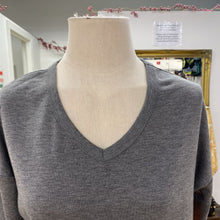 Load image into Gallery viewer, Grey cross back
