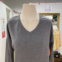 Load image into Gallery viewer, Grey cross back
