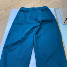 Load image into Gallery viewer, Banana Republic authentic Chino 6
