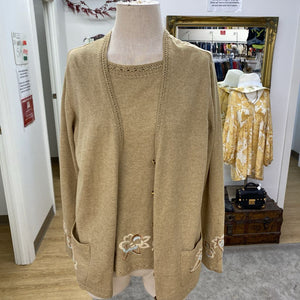 Escada sweater set 40