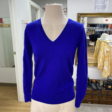 Load image into Gallery viewer, Banana Republic merino wool knit top M
