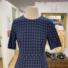 Load image into Gallery viewer, Banana Republic plaid dress 6
