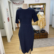 Load image into Gallery viewer, Banana Republic plaid dress 6
