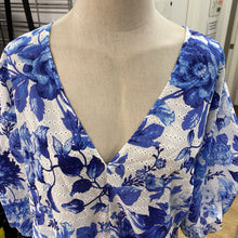 Load image into Gallery viewer, H&amp;M floral eyelet dress NWT XL

