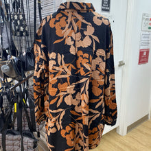 Load image into Gallery viewer, Mr Max floral top 3X

