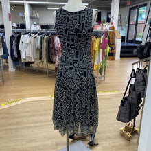 Load image into Gallery viewer, Signature Robbie Bee Dress 8
