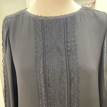 Load image into Gallery viewer, White House Black Market lace detail top NWT 0

