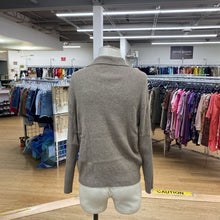 Load image into Gallery viewer, Uniqlo knit top L
