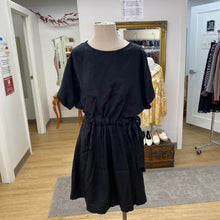 Load image into Gallery viewer, Mas Montreal dress XL
