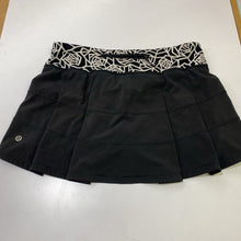 Load image into Gallery viewer, Lululemon Skort 8
