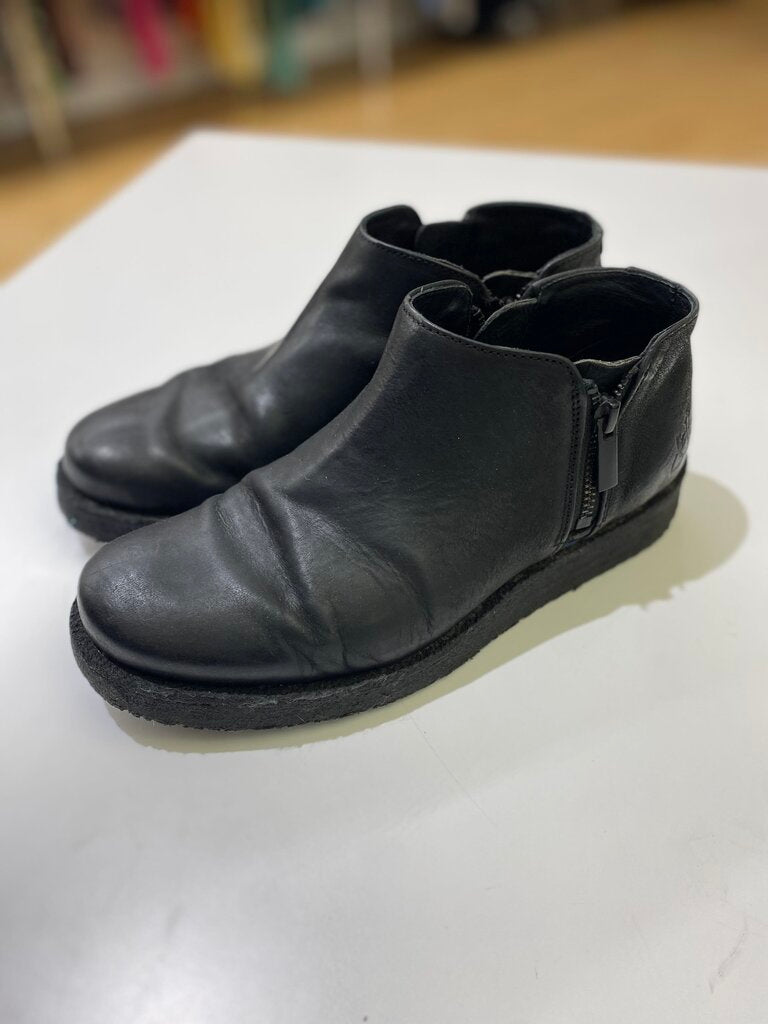 John Fluevog Crowsnest Crepe Sole ankle boots 7.5