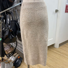 Load image into Gallery viewer, By Together Knit skirt S
