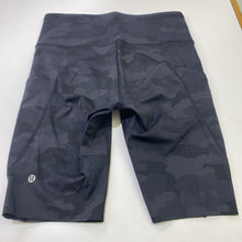 Load image into Gallery viewer, Lululemon biker shorts w pockets 8
