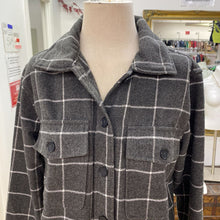 Load image into Gallery viewer, Tilley plaid shacket S
