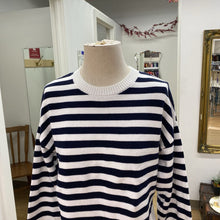 Load image into Gallery viewer, Tristan striped sweater M
