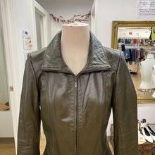 Load image into Gallery viewer, Danier leather jacket XS
