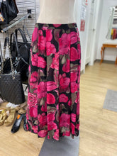 Load image into Gallery viewer, Geiger vintage wool blend skirt 42
