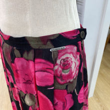 Load image into Gallery viewer, Geiger vintage wool blend skirt 42
