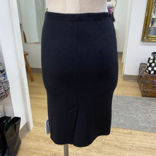 Load image into Gallery viewer, Prada knit skirt 42
