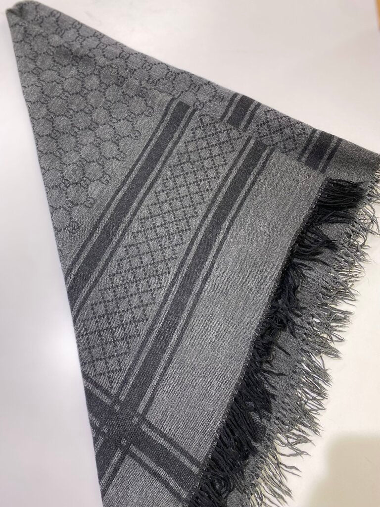 Gucci logo scarf