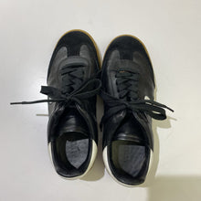 Load image into Gallery viewer, Isabel Marant leather/suede sneakers 37
