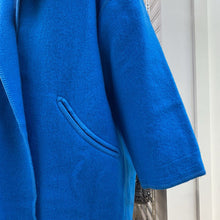 Load image into Gallery viewer, Linda Lundstrom vintage wool coat w removeable liner &amp; gloves/mittens
