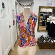 Load image into Gallery viewer, Santostefano Silk vintage vest S
