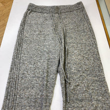 Load image into Gallery viewer, Heartloom knit pants M
