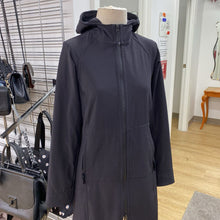 Load image into Gallery viewer, Lululemon fall coat 4
