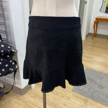 Load image into Gallery viewer, Very J microsuede skirt NWT M
