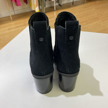Load image into Gallery viewer, UGG Hazel suede boot NWOT 9
