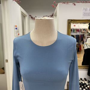 Aritzia Contour top NWT M