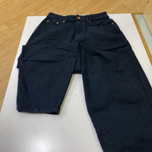 Load image into Gallery viewer, Hudson North barrel jeans NWT 4
