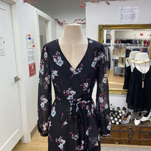 Load image into Gallery viewer, Banana Republic floral maxi dress 2
