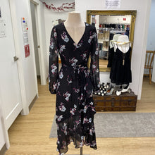 Load image into Gallery viewer, Banana Republic floral maxi dress 2
