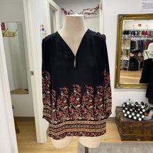 Load image into Gallery viewer, Club Monaco top M
