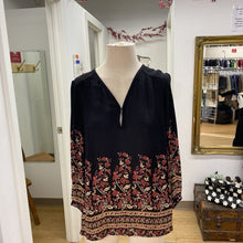 Load image into Gallery viewer, Club Monaco top M
