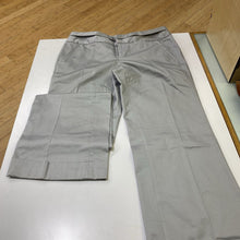 Load image into Gallery viewer, Calvin Klein The Chelsea pants NWT 6
