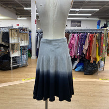 Load image into Gallery viewer, Carmen ombre knit skirt L
