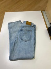 Load image into Gallery viewer, Denim Forum The Joni High Rise Loose jeans 24
