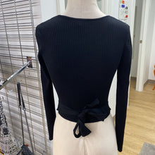 Load image into Gallery viewer, Wilfred ballet sweater S
