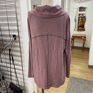 Lululemon hooded zip up cardi 8