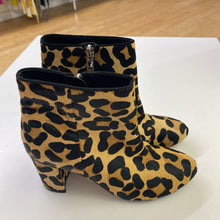 Load image into Gallery viewer, Town Shoes calf hair leather booties 38
