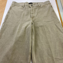 Load image into Gallery viewer, Banana Republic High Rise Wide Leg Crop jeans 33
