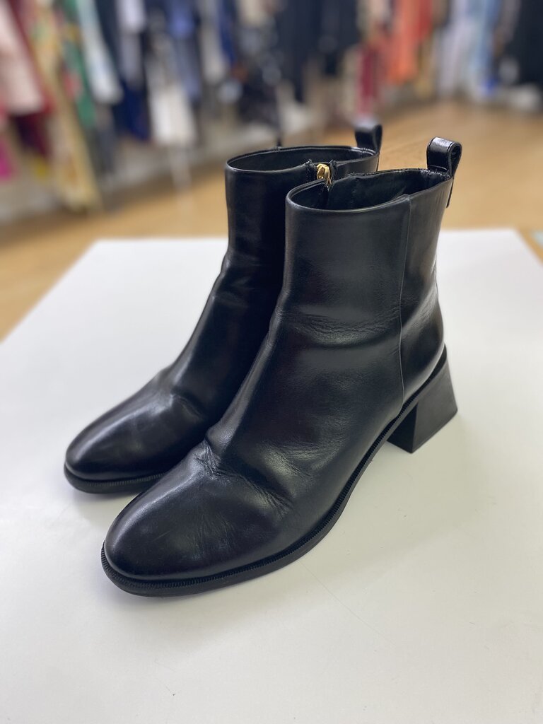 Tory Burch leather ankle boots 10.5