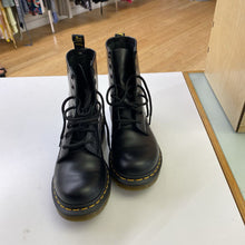 Load image into Gallery viewer, Dr. Martens boots 38/7
