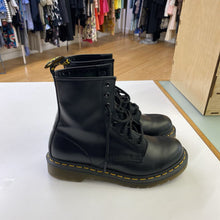 Load image into Gallery viewer, Dr. Martens boots 38/7
