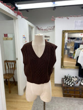 Load image into Gallery viewer, Babaton knit vest S
